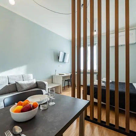 Movie Apartment *